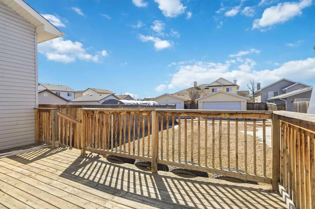 228 Parry Crescent Fort Mcmurray AB T9K 2S9