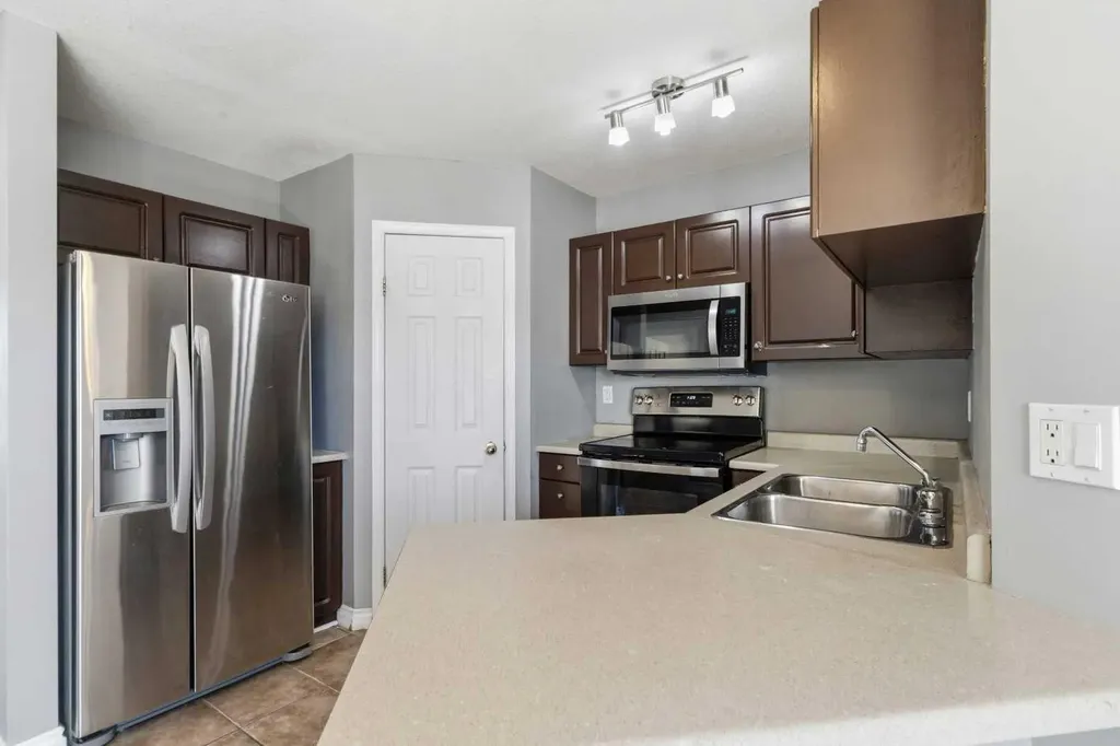 228 Parry Crescent Fort Mcmurray AB T9K 2S9