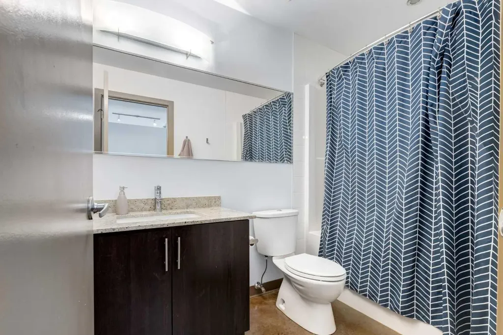 135 13 Avenue SW Calgary AB T2R 0W8