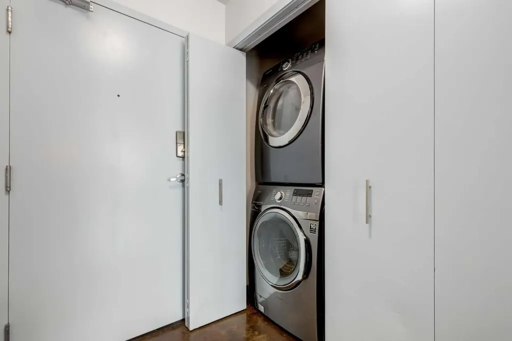 135 13 Avenue SW Calgary AB T2R 0W8