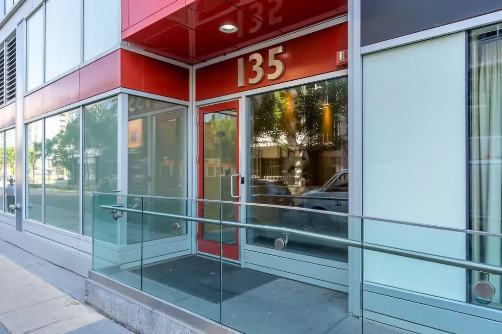 135 13 Avenue SW Calgary AB T2R 0W8
