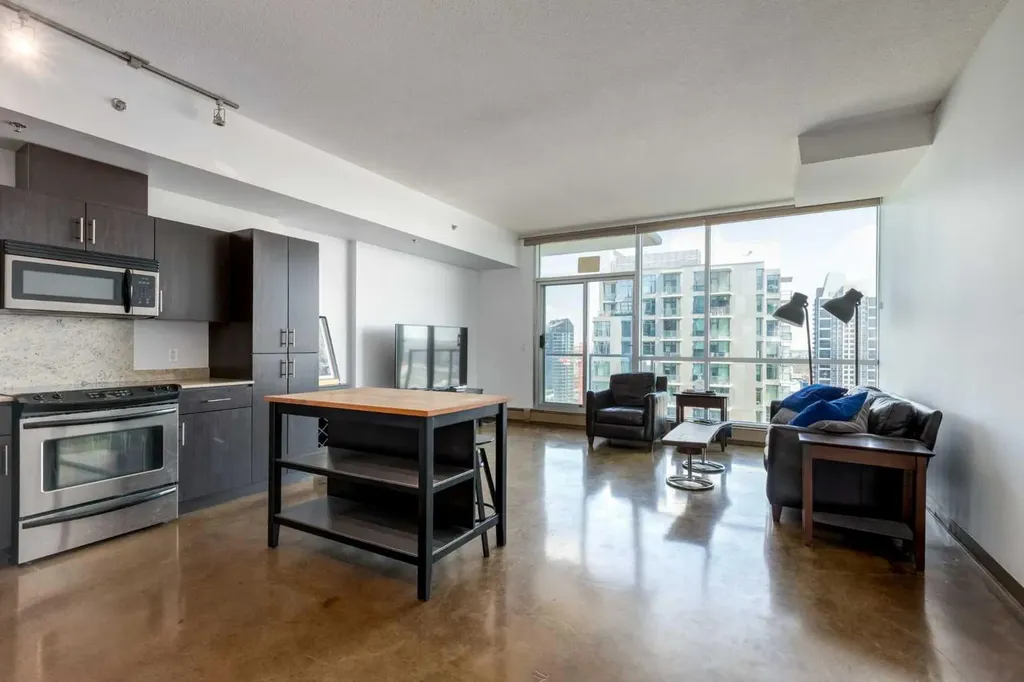 135 13 Avenue SW Calgary AB T2R 0W8