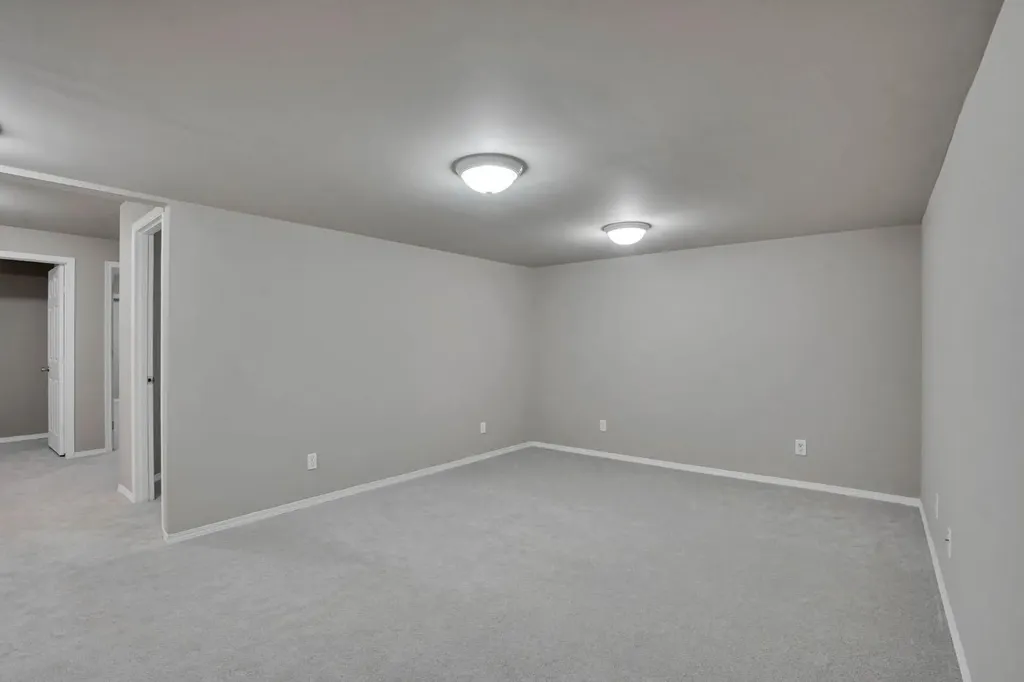 89 Everoak Drive SW Calgary AB T2Y 0C6