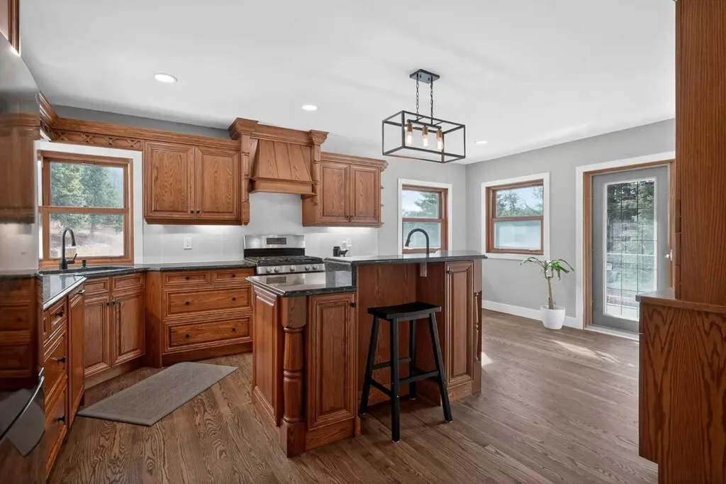 52120 Township Road 283 Rural Rocky View County AB T0L 0W0