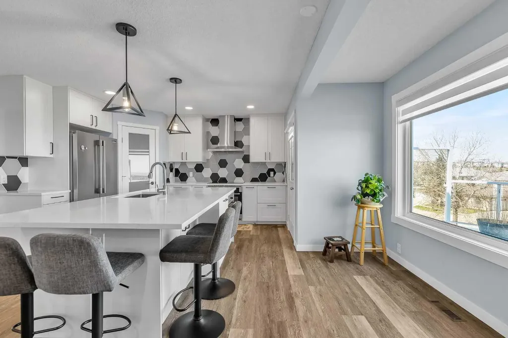 215 Edgevalley Mews Calgary AB T3A 5E5