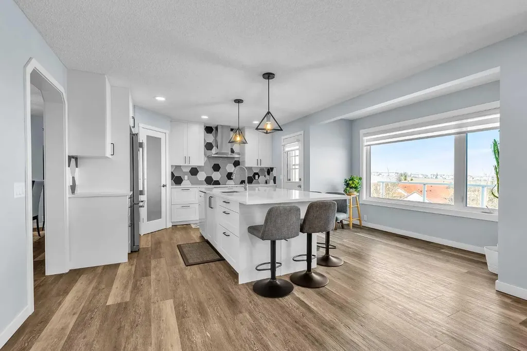 215 Edgevalley Mews Calgary AB T3A 5E5