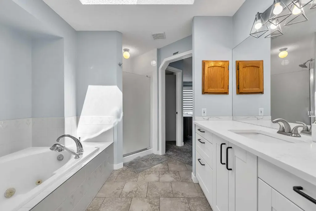 215 Edgevalley Mews Calgary AB T3A 5E5