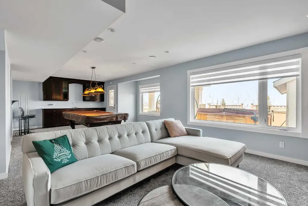 215 Edgevalley Mews Calgary AB T3A 5E5