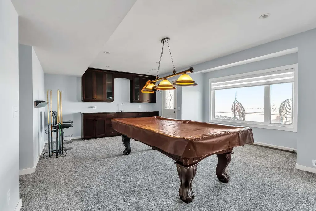 215 Edgevalley Mews Calgary AB T3A 5E5