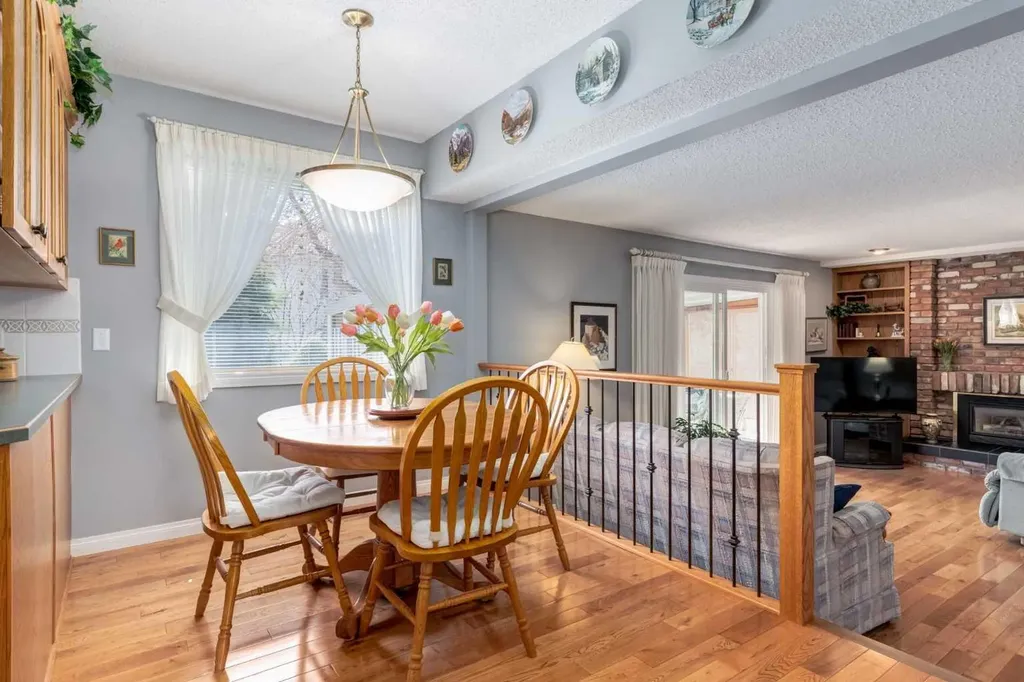 107 Valhalla Crescent NW Calgary AB T3A 1Z7