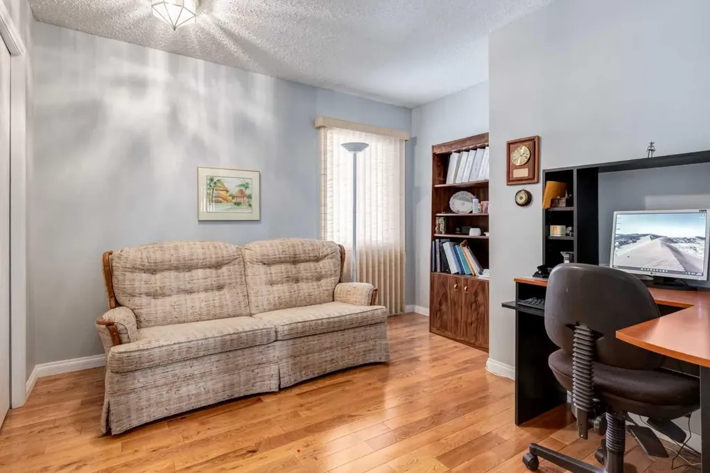 107 Valhalla Crescent NW Calgary AB T3A 1Z7