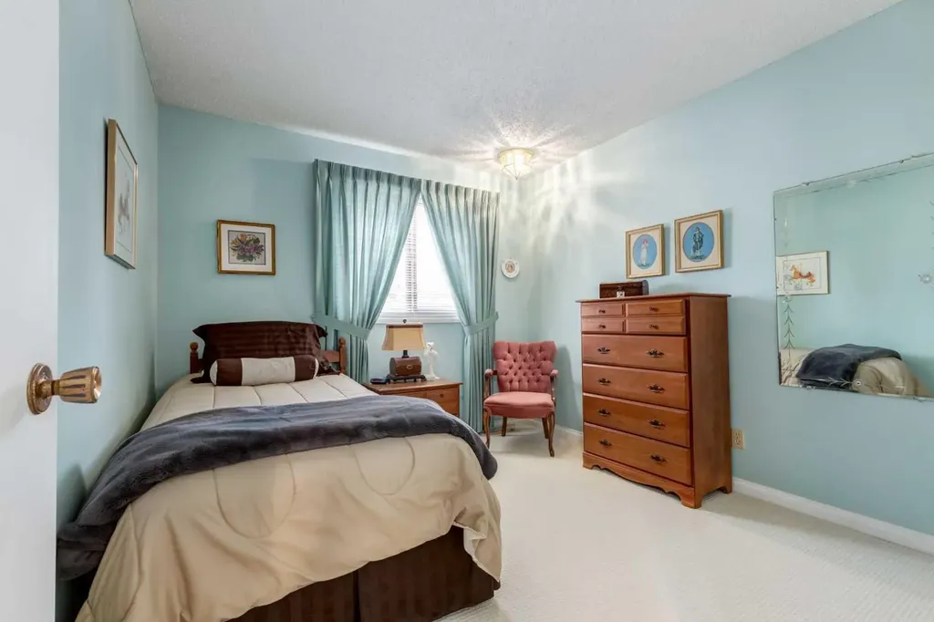 107 Valhalla Crescent NW Calgary AB T3A 1Z7