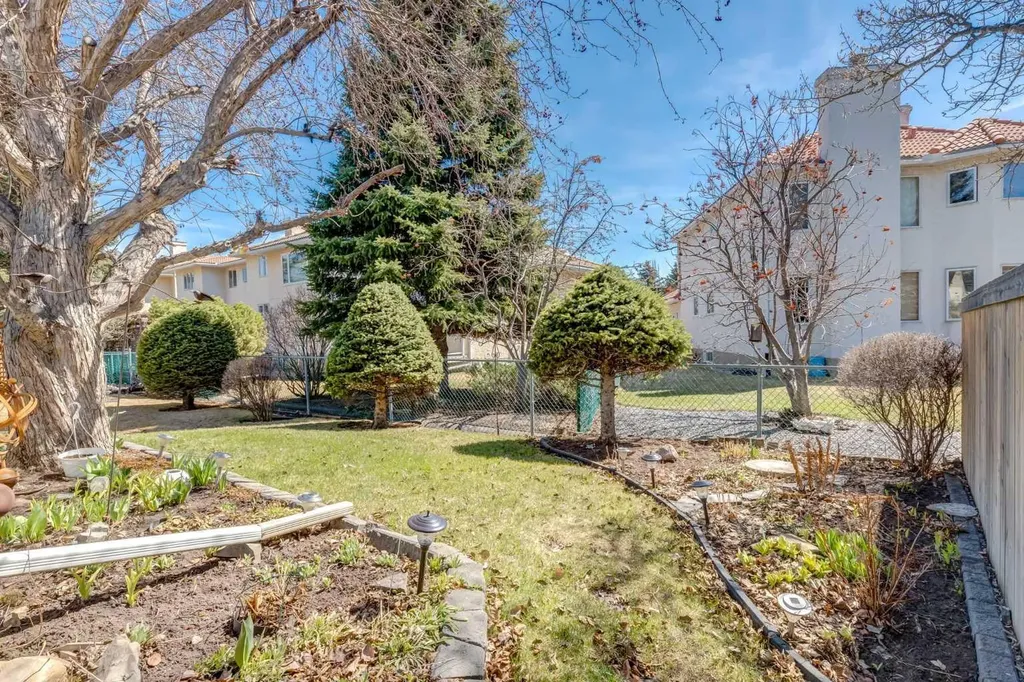107 Valhalla Crescent NW Calgary AB T3A 1Z7