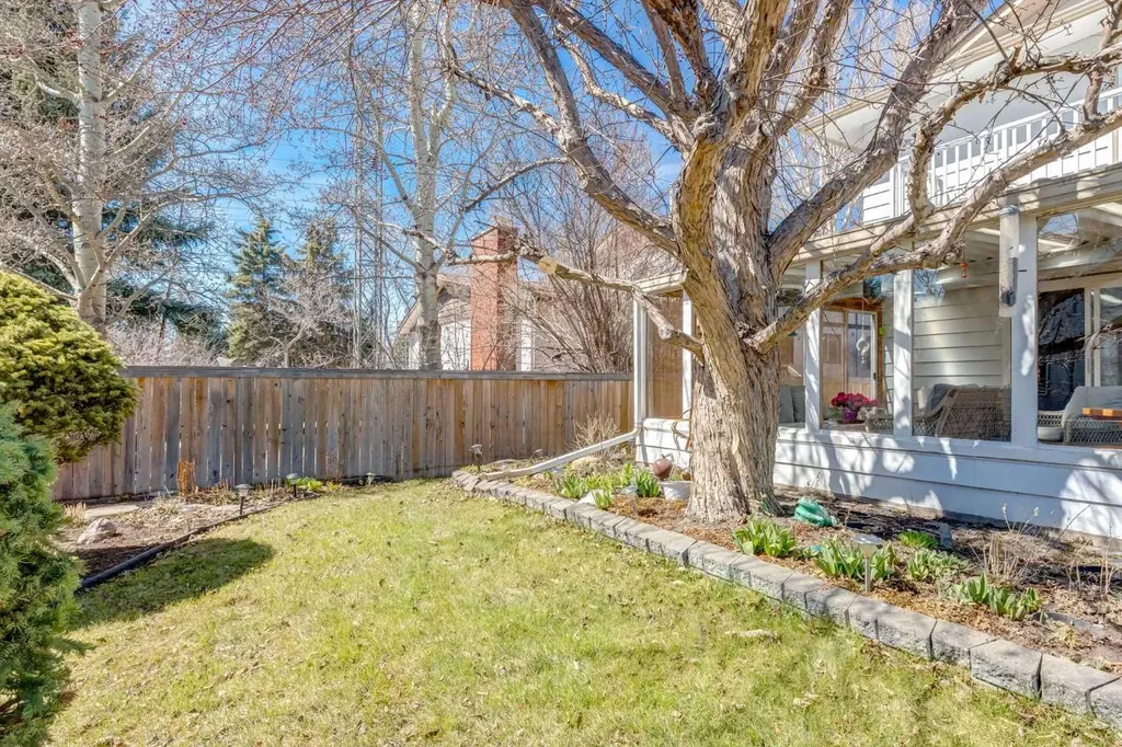 107 Valhalla Crescent NW Calgary AB T3A 1Z7