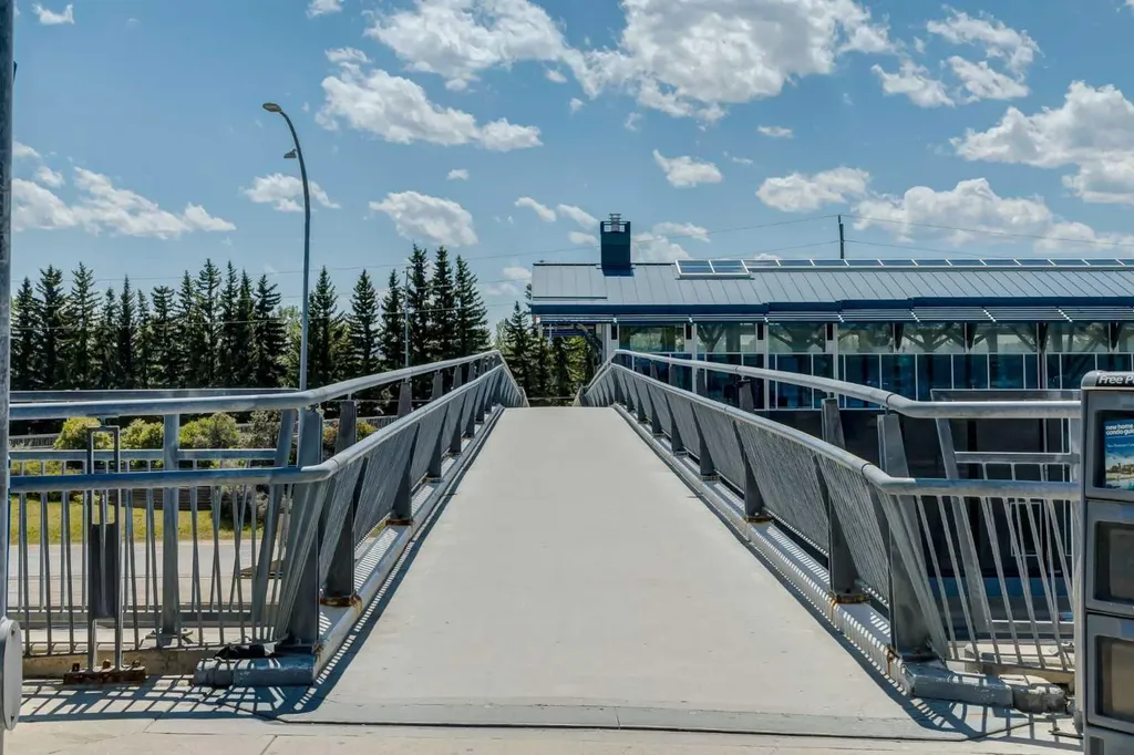107 Valhalla Crescent NW Calgary AB T3A 1Z7