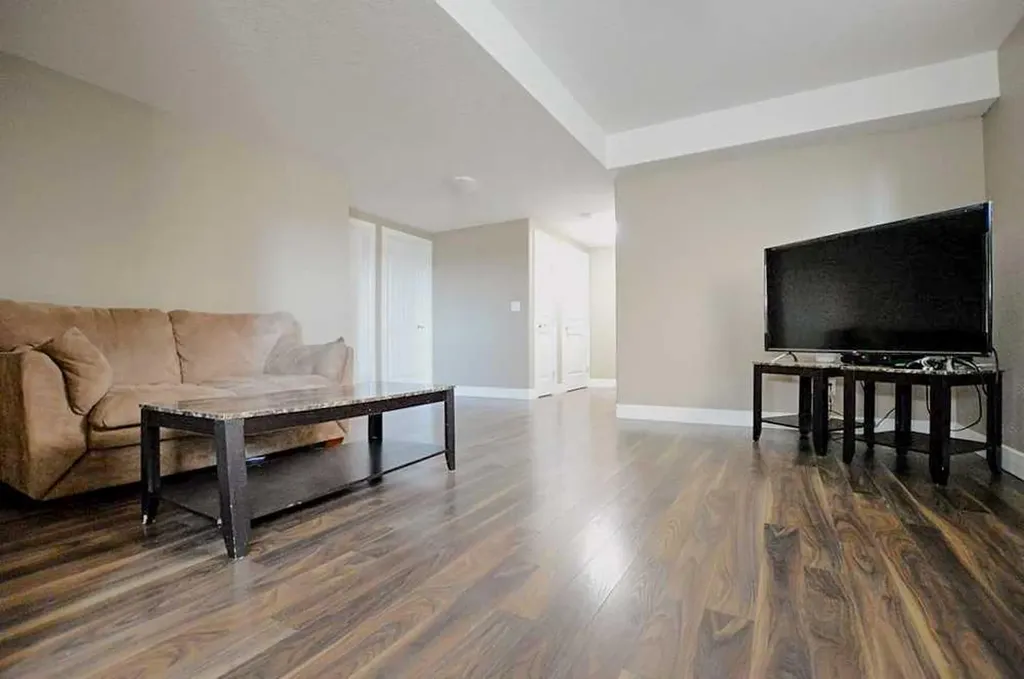 9029 80a Avenue Grande Prairie AB T8X 0P1