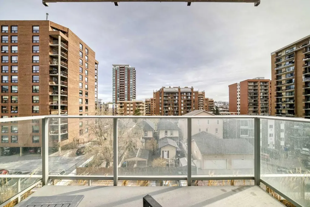 1319 14 Avenue SW Calgary AB T3C 0W3