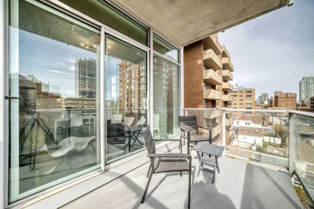 1319 14 Avenue SW Calgary AB T3C 0W3
