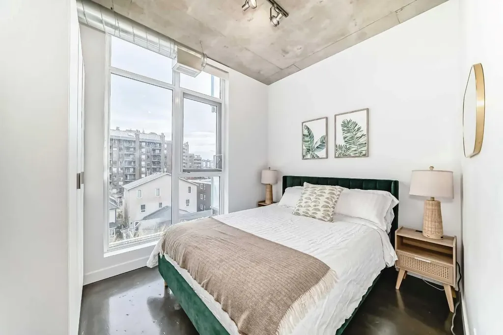 1319 14 Avenue SW Calgary AB T3C 0W3