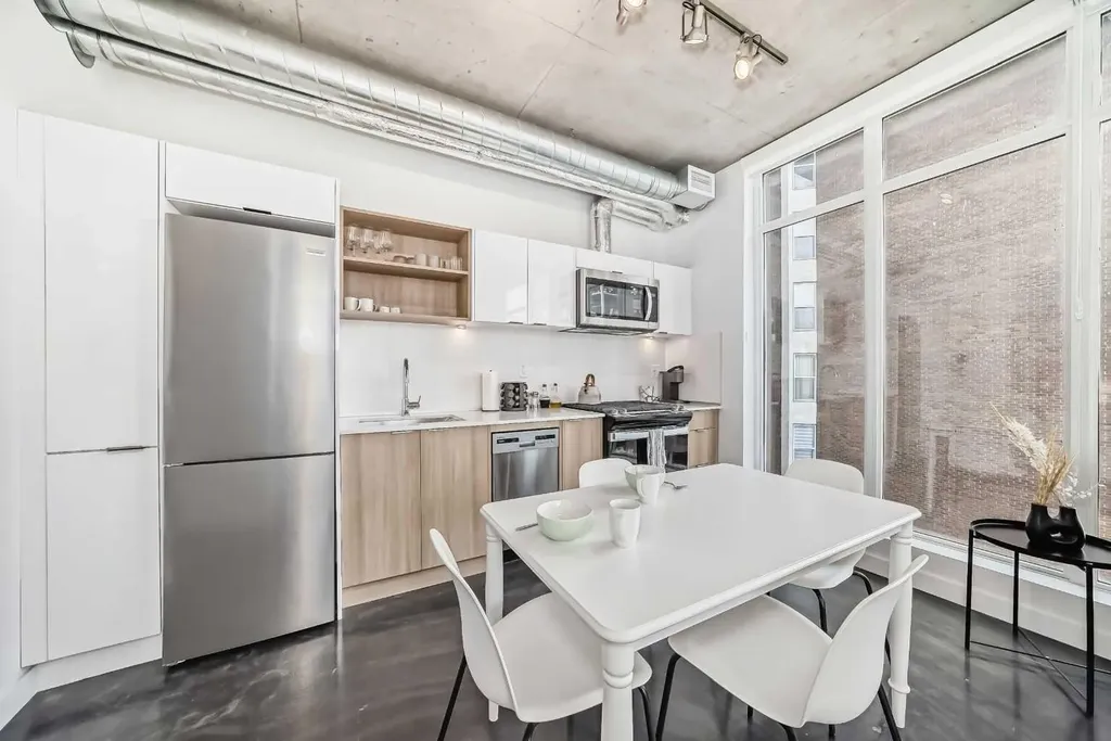 1319 14 Avenue SW Calgary AB T3C 0W3