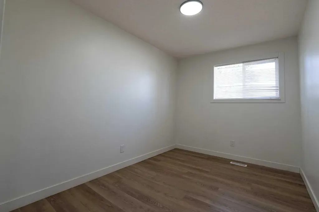 11211 93 Street Grande Prairie AB T8V1Y5