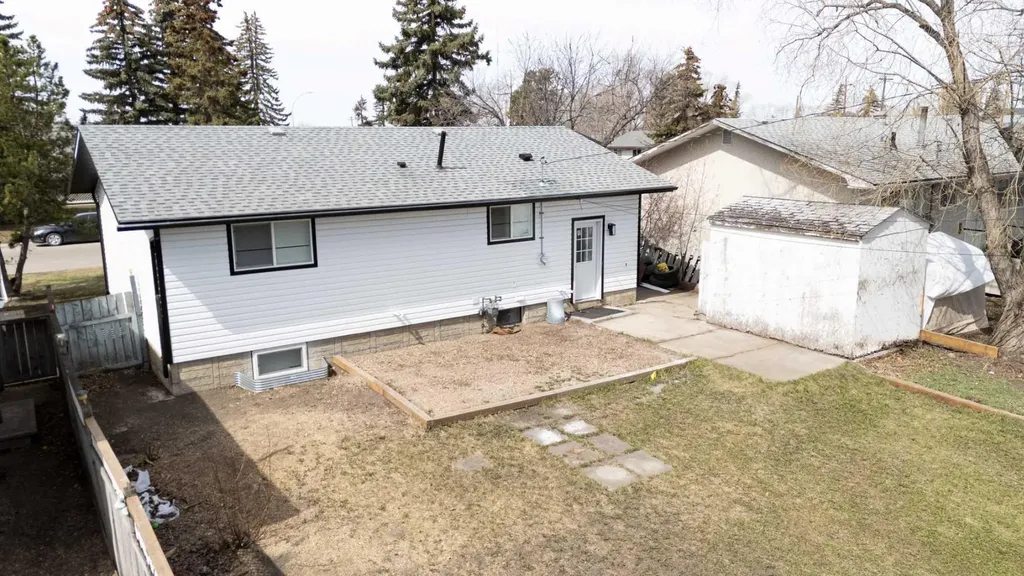 11211 93 Street Grande Prairie AB T8V1Y5