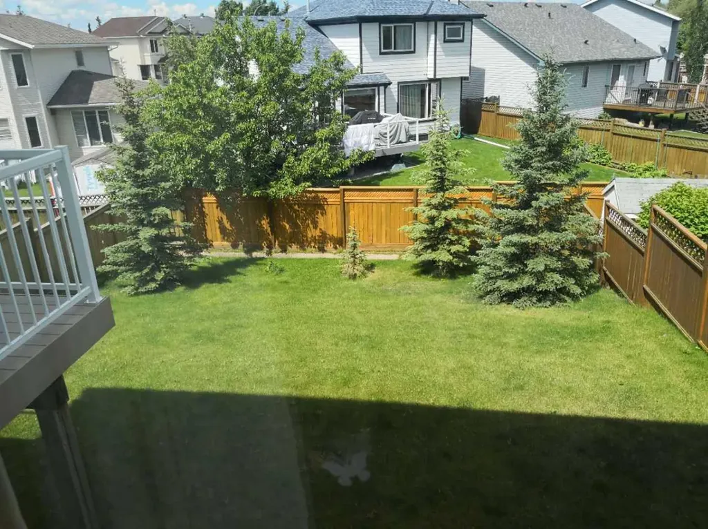 264 Hawkmount Close Calgary AB T3G 3Z4