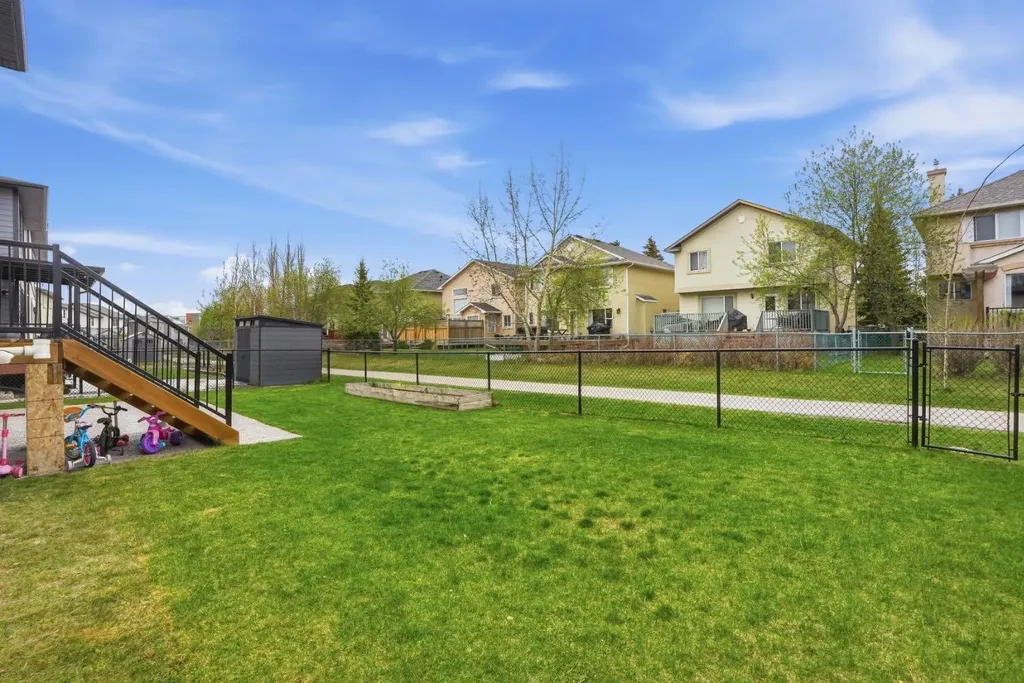 57 Harvest Hills Manor NE Calgary AB T3K 2L7