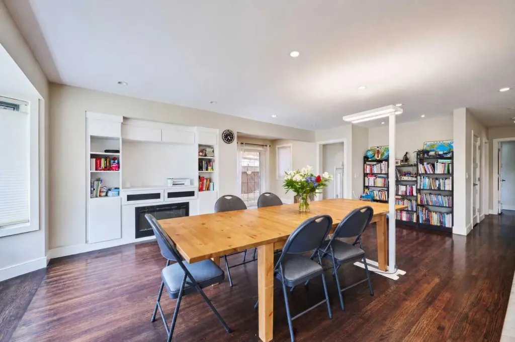 2940 Blakiston Drive NW Calgary AB T2L 1L6
