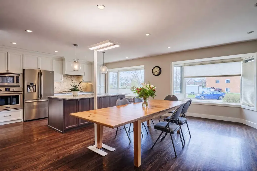 2940 Blakiston Drive NW Calgary AB T2L 1L6