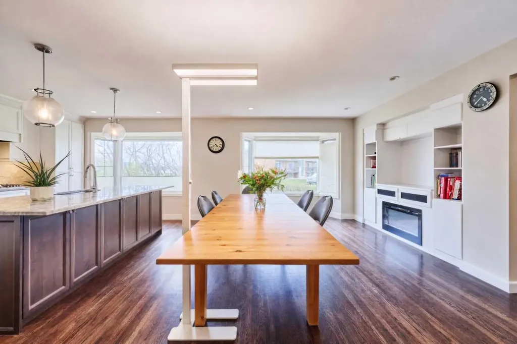 2940 Blakiston Drive NW Calgary AB T2L 1L6
