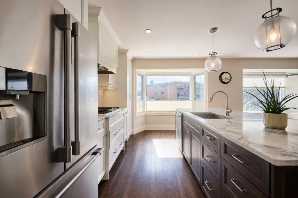 2940 Blakiston Drive NW Calgary AB T2L 1L6