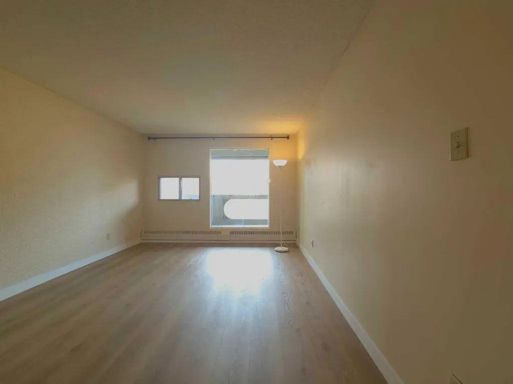 221 6 Avenue SE Calgary AB T2G4Z9