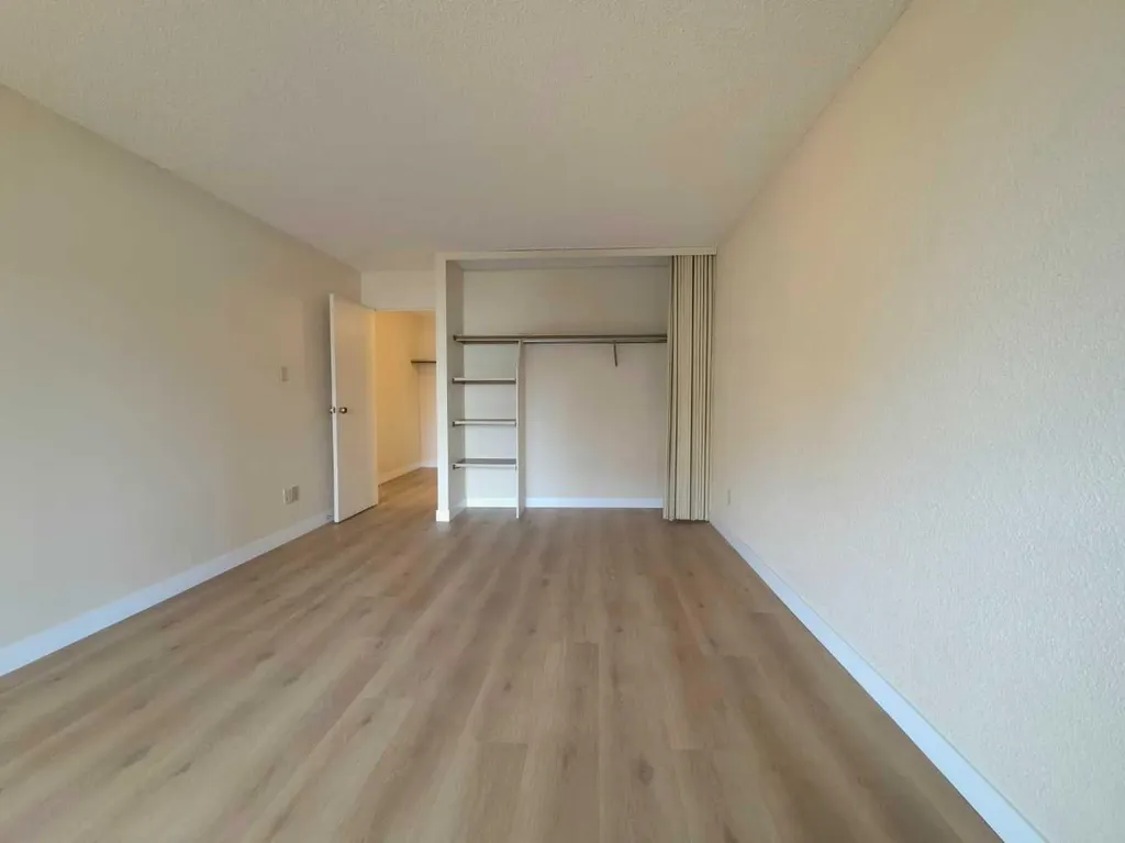 221 6 Avenue SE Calgary AB T2G4Z9