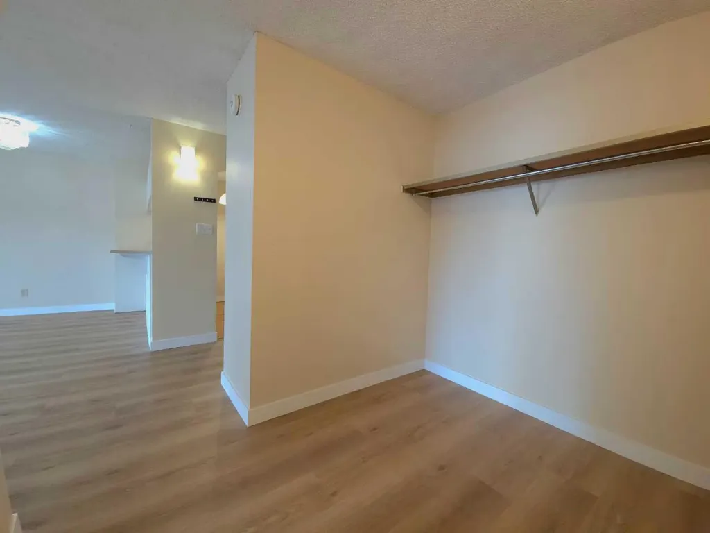 221 6 Avenue SE Calgary AB T2G4Z9