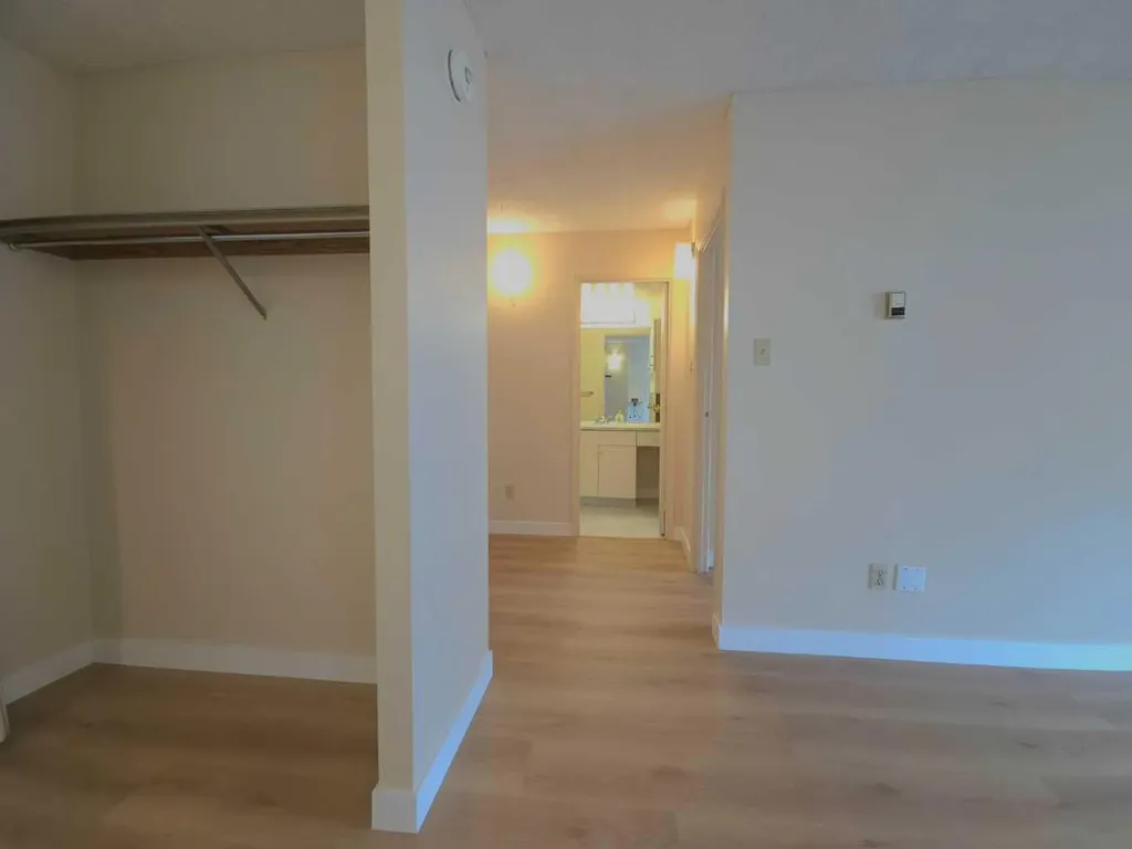 221 6 Avenue SE Calgary AB T2G4Z9