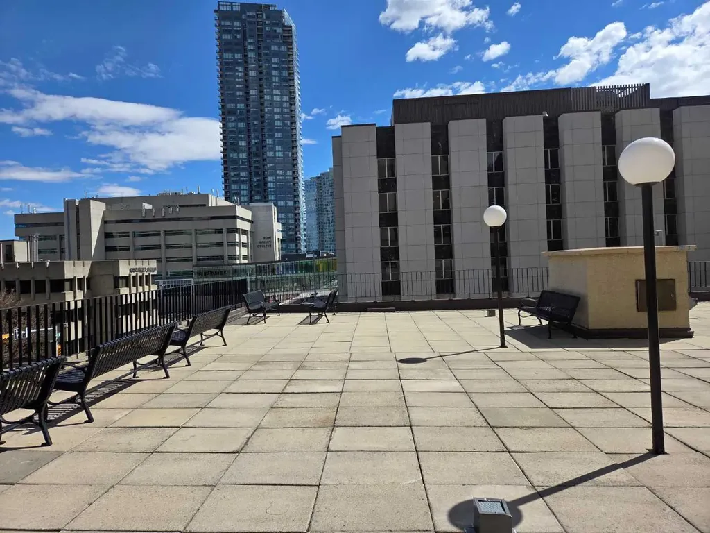 221 6 Avenue SE Calgary AB T2G4Z9