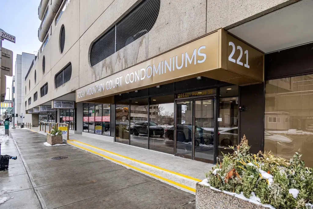221 6 Avenue SE Calgary AB T2G4Z9