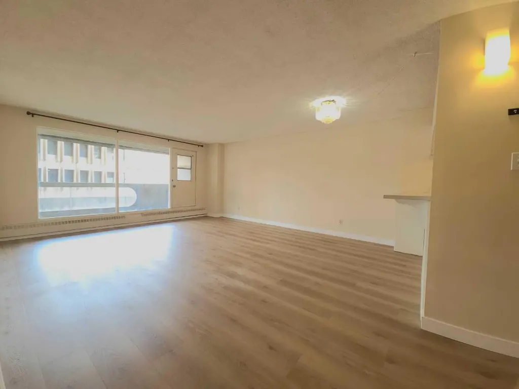 221 6 Avenue SE Calgary AB T2G4Z9