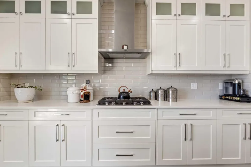 125 Kinniburgh Loop Chestermere AB T1X 0T9