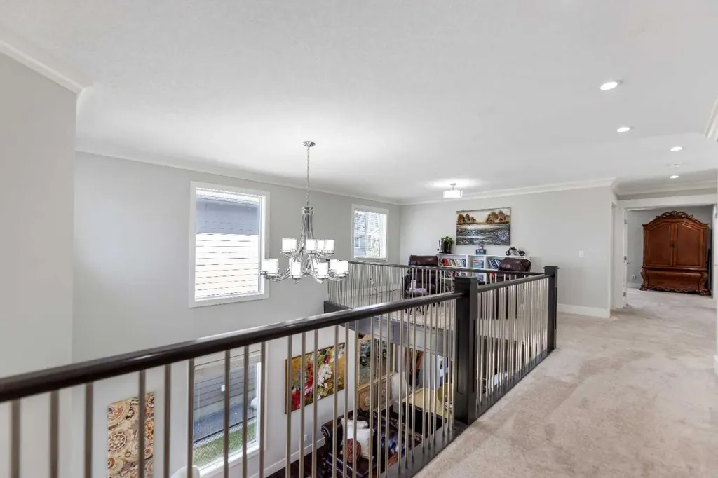 125 Kinniburgh Loop Chestermere AB T1X 0T9