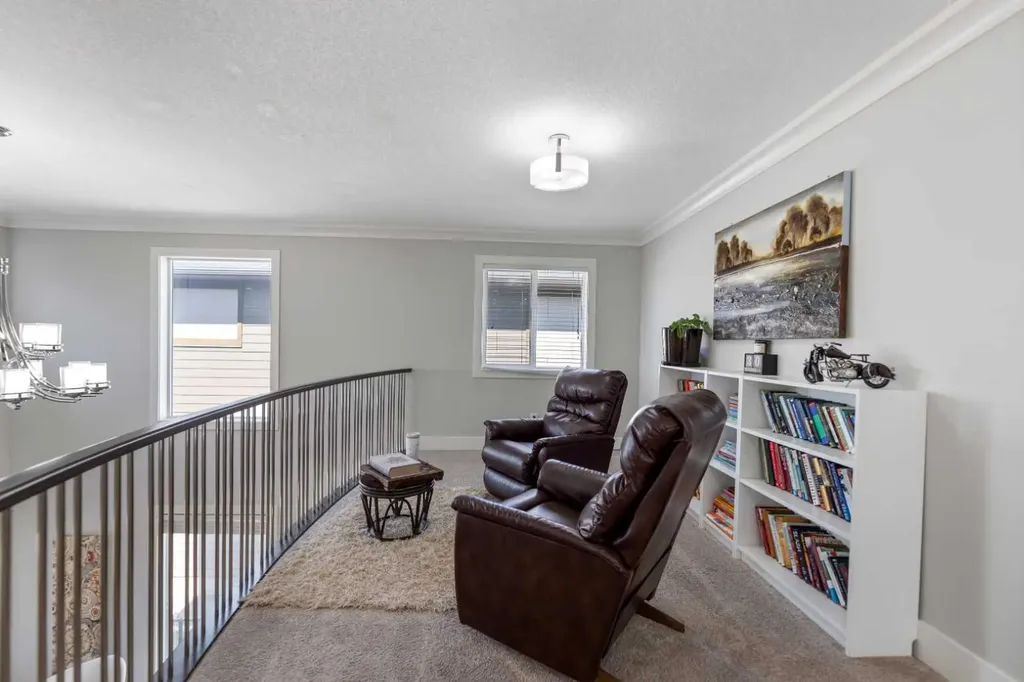 125 Kinniburgh Loop Chestermere AB T1X 0T9