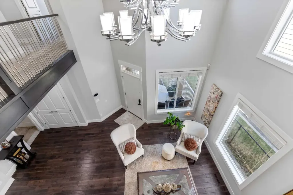 125 Kinniburgh Loop Chestermere AB T1X 0T9