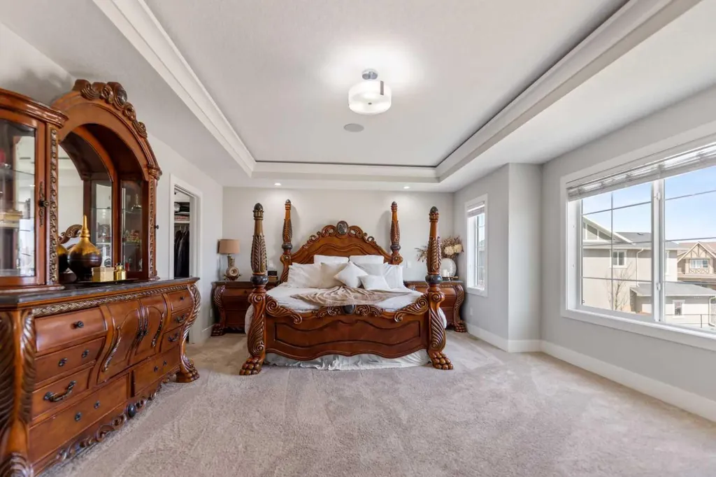 125 Kinniburgh Loop Chestermere AB T1X 0T9