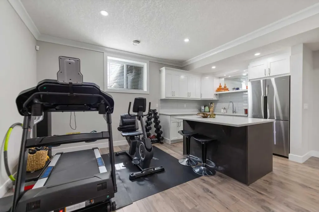 125 Kinniburgh Loop Chestermere AB T1X 0T9