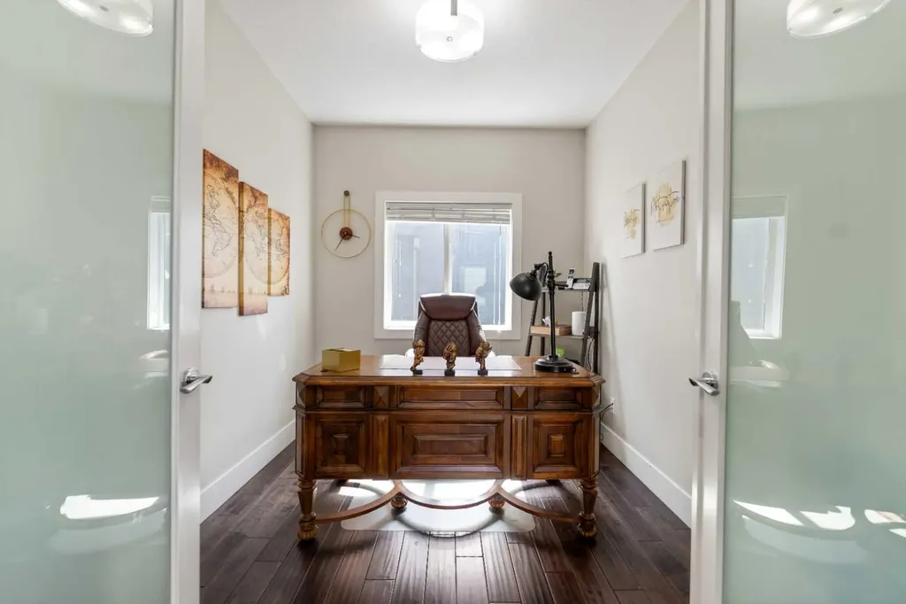 125 Kinniburgh Loop Chestermere AB T1X 0T9
