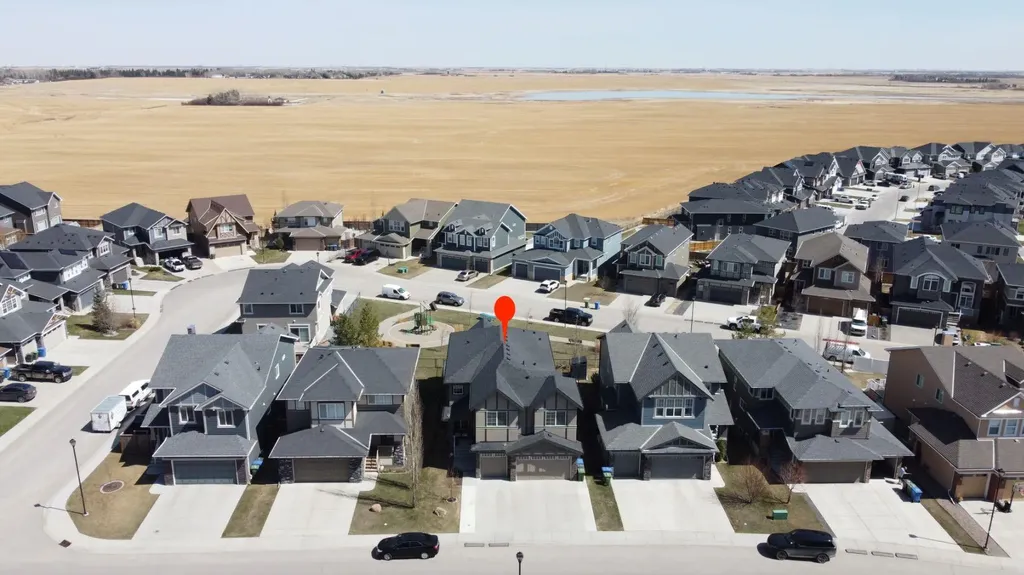 125 Kinniburgh Loop Chestermere AB T1X 0T9