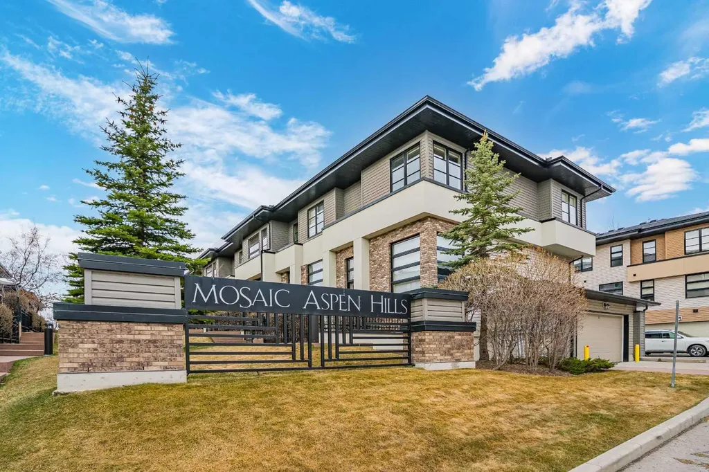 124 Aspen Hills Villas SW Calgary AB T3H 0H7