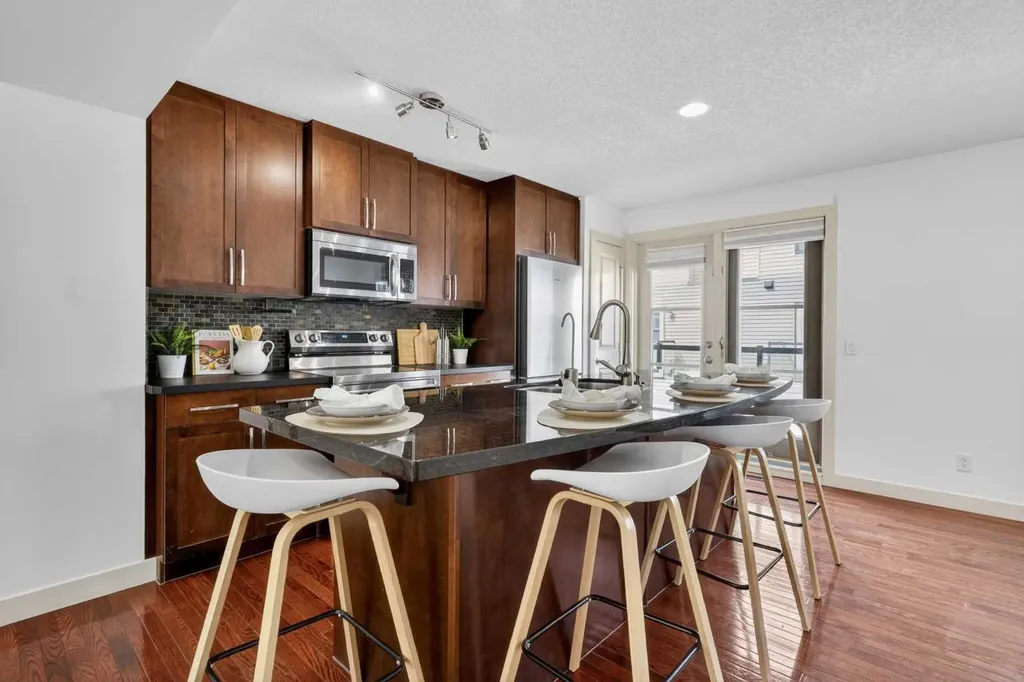 124 Aspen Hills Villas SW Calgary AB T3H 0H7