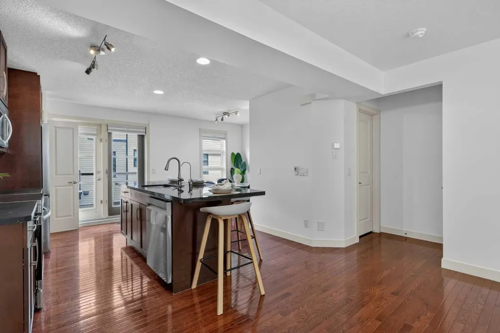 124 Aspen Hills Villas SW Calgary AB T3H 0H7